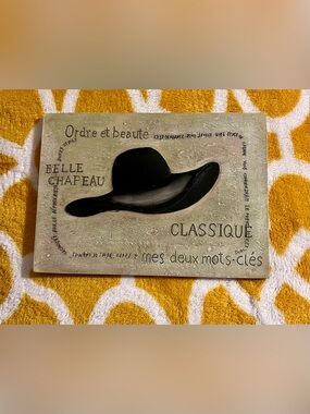 French Text Wall Hanging Plaque Raised Hat Design Black 8x5"